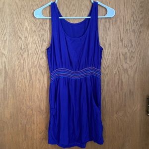 Blue sleeveless dress with pockets & cinched waist